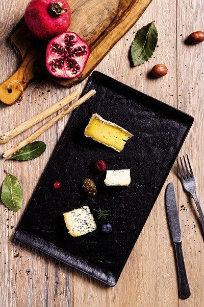 Black Bread Plate L684