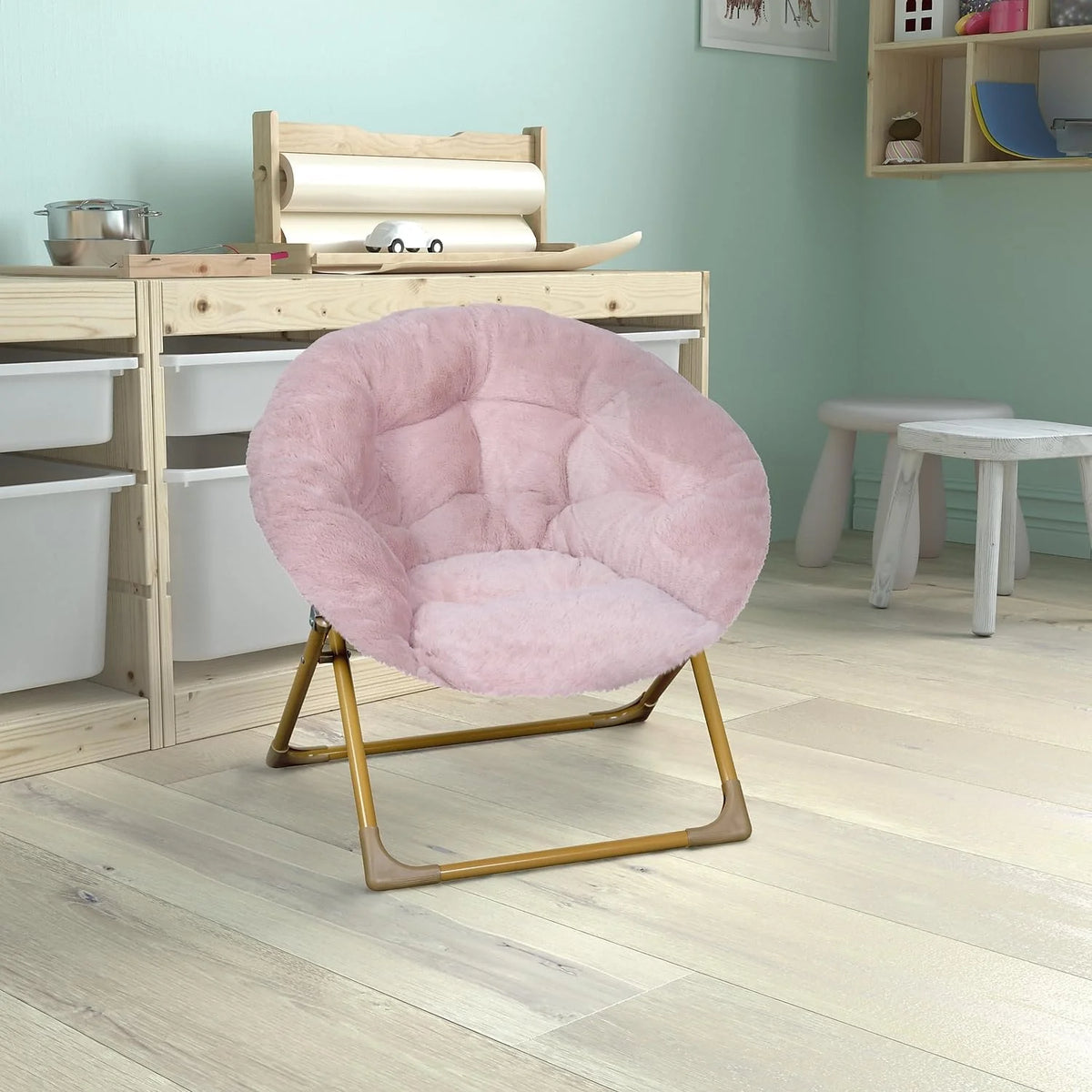 Blush Faux Fur Folding Saucer Chair A441