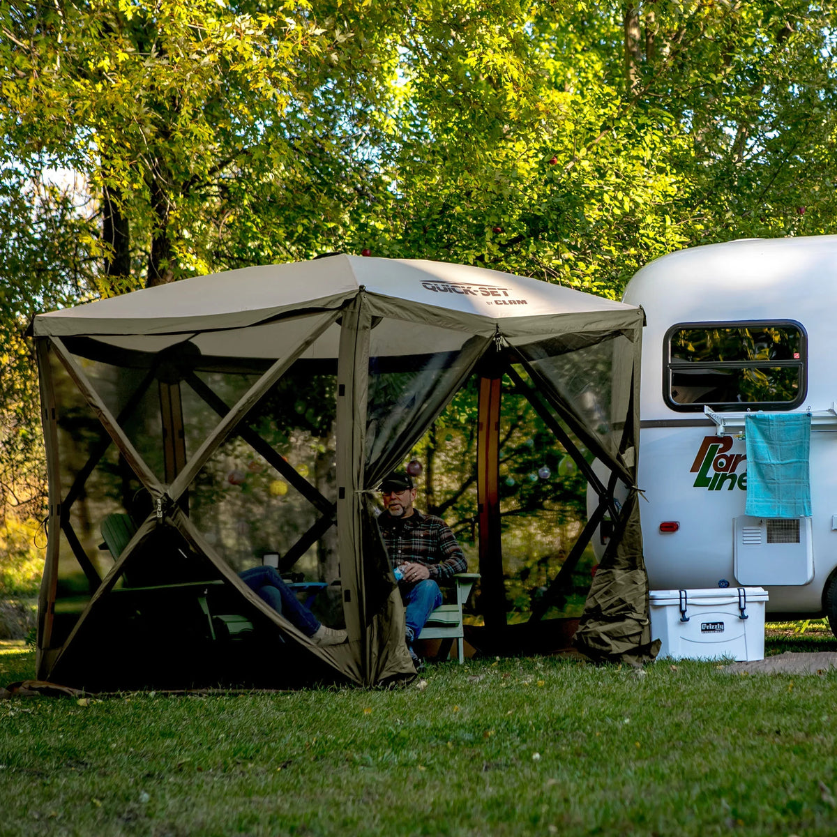 9 x 9 Ft Portable Outdoor Canopy Shelter A823