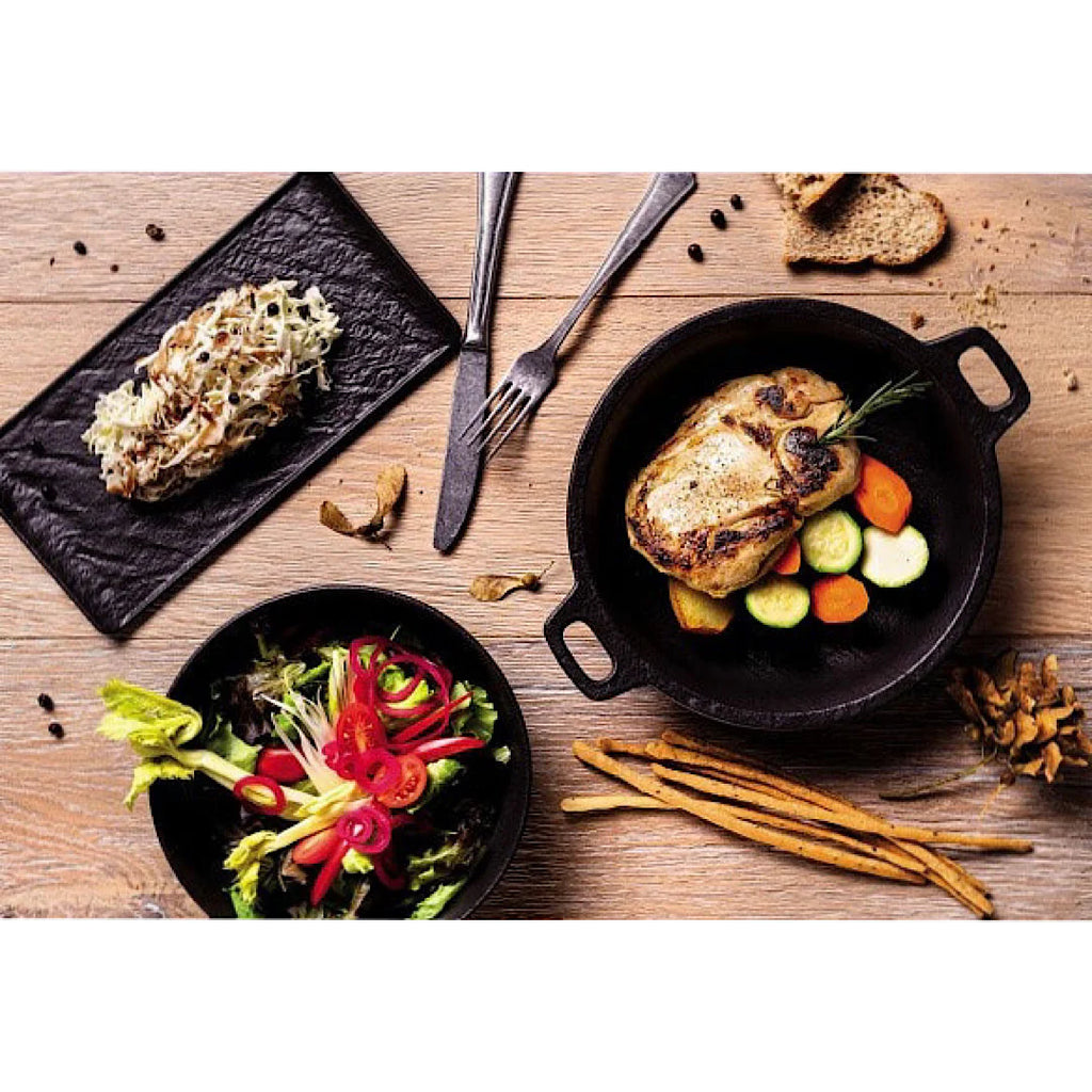 Black Bread Plate L684