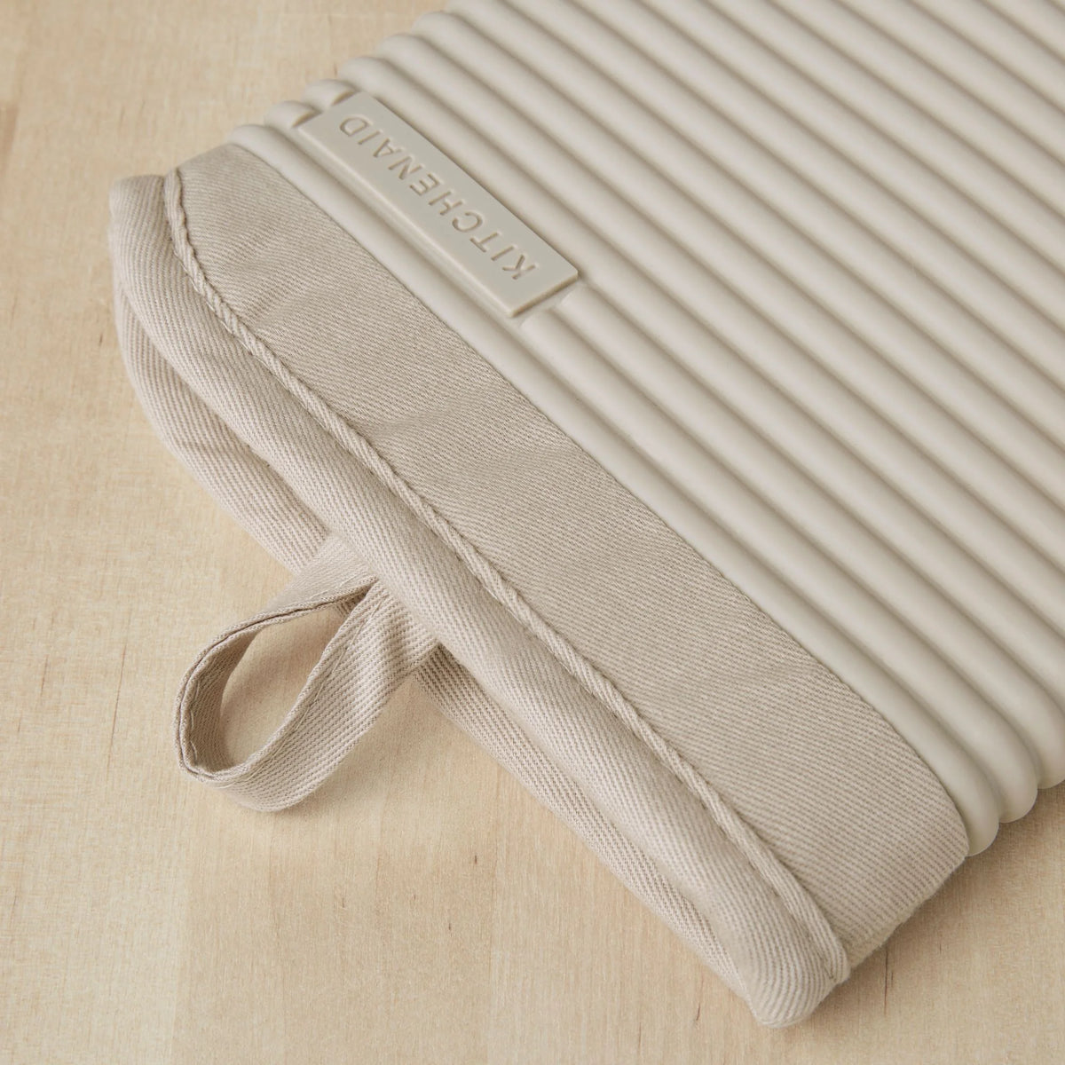 Ribbed Soft Silicone Oven Mitt Set, Set of 2 Z7219