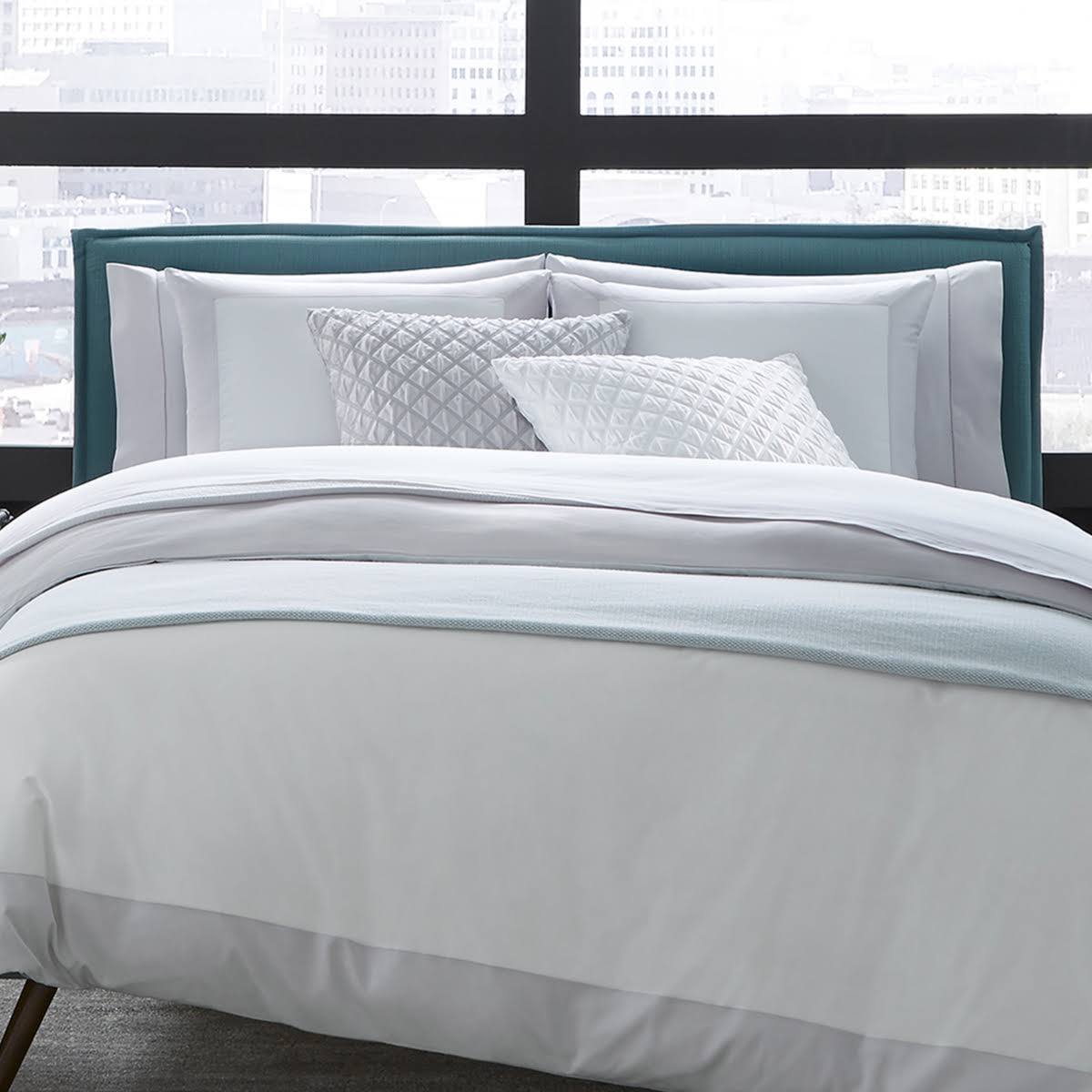 Twin White Duvet Cover H78923